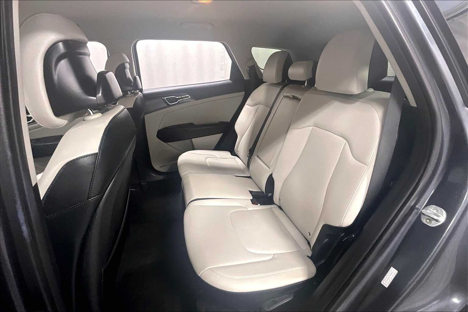 2023 Kia Sportage EX - Photo 15