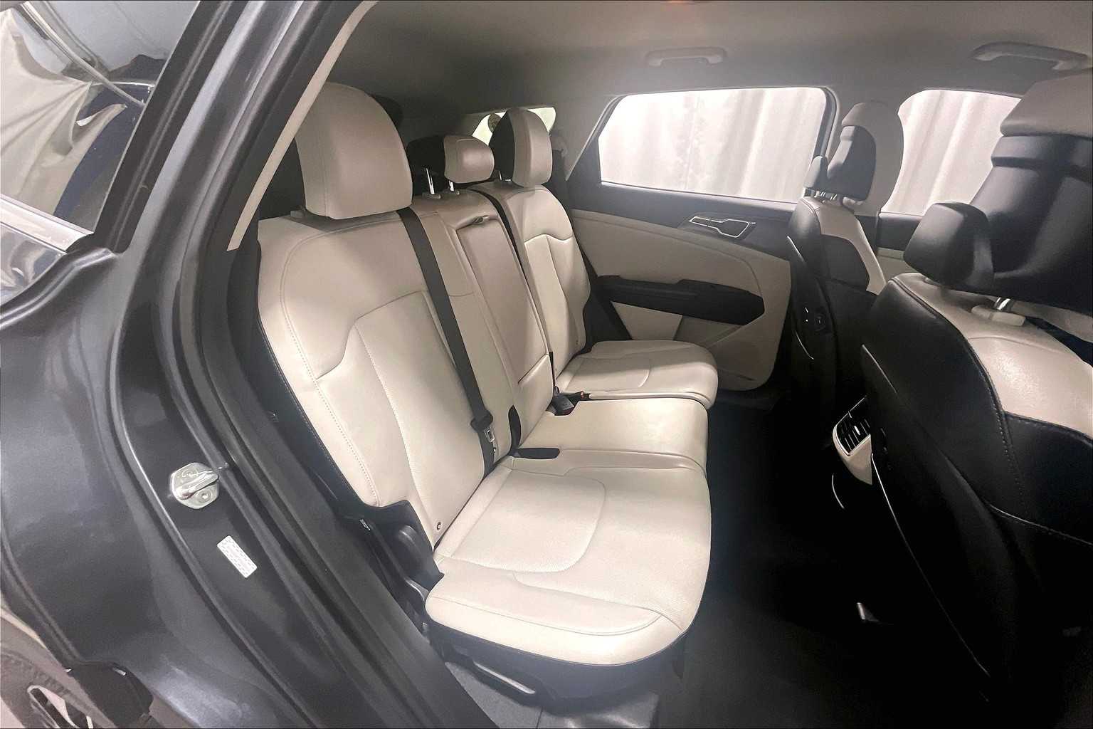 2023 Kia Sportage EX - Photo 16