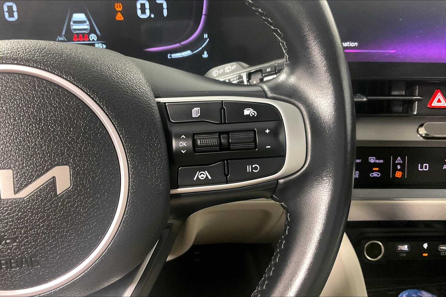 2023 Kia Sportage EX - Photo 24