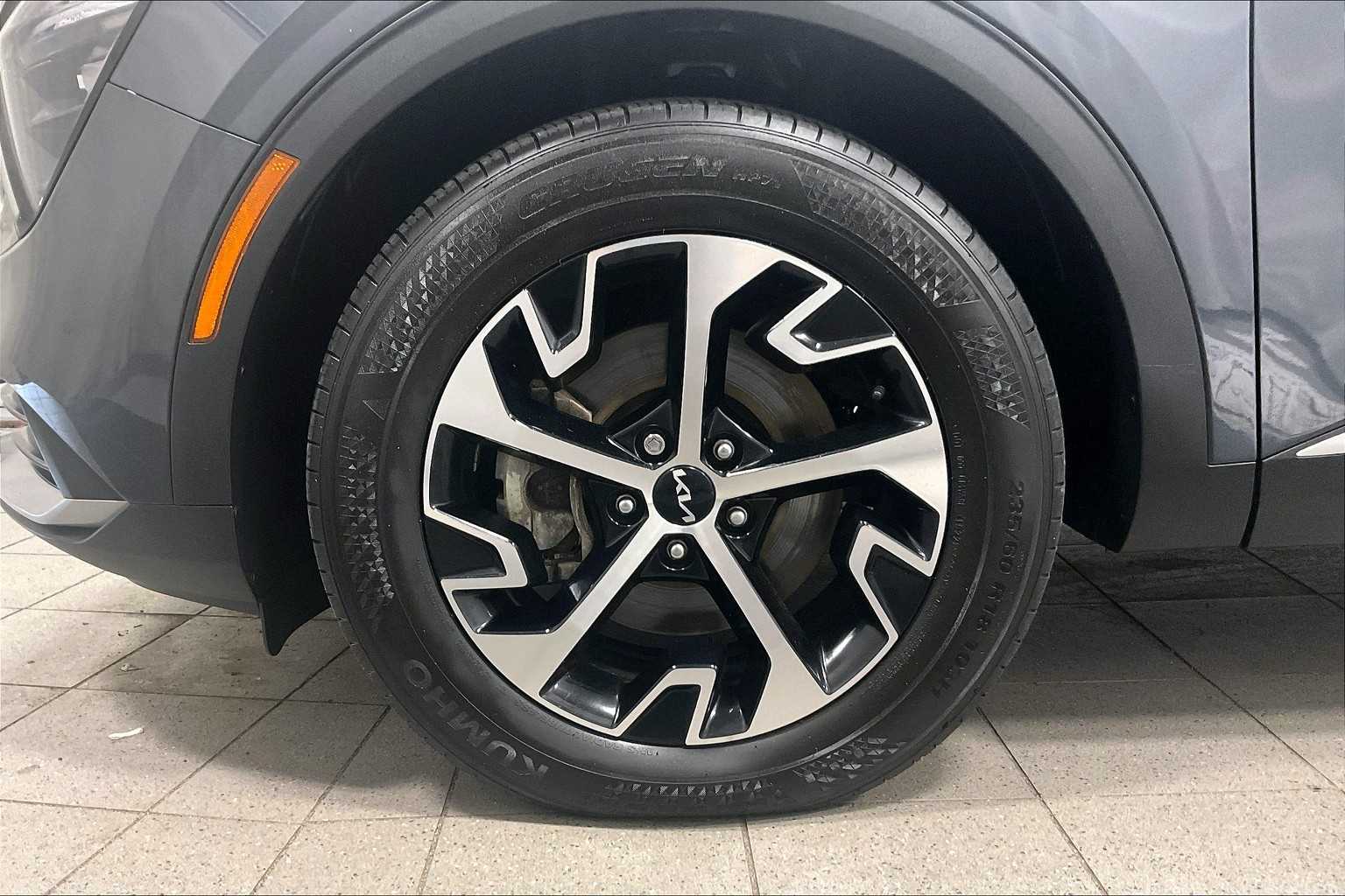 2023 Kia Sportage EX - Photo 7