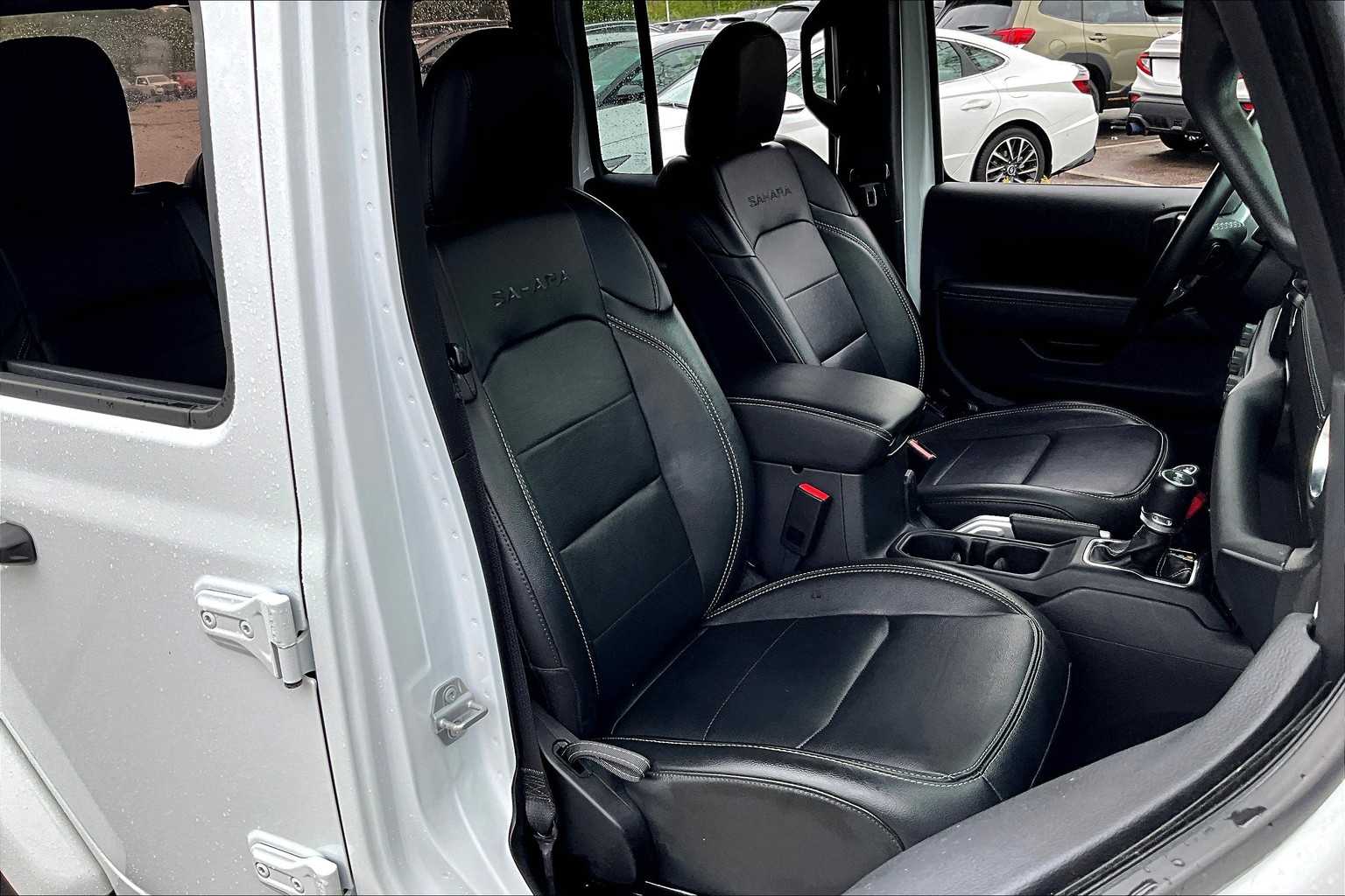 2022 Jeep Wrangler Unlimited Sahara - Photo 11