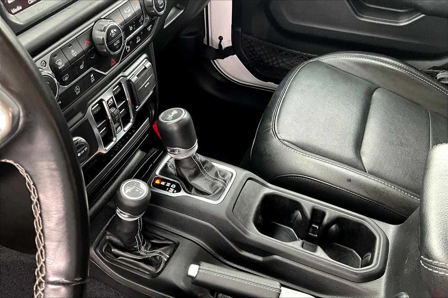 2022 Jeep Wrangler Unlimited Sahara - Photo 20