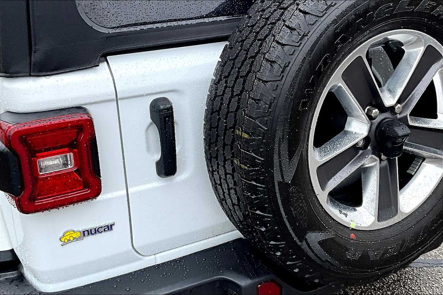 2022 Jeep Wrangler Unlimited Sahara - Photo 27