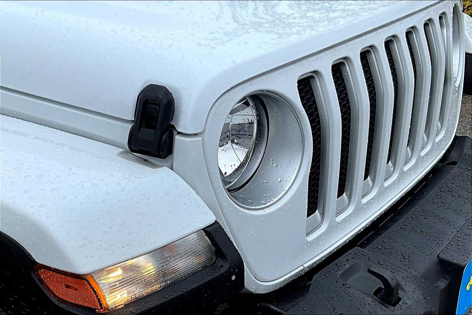 2022 Jeep Wrangler Unlimited Sahara - Photo 31