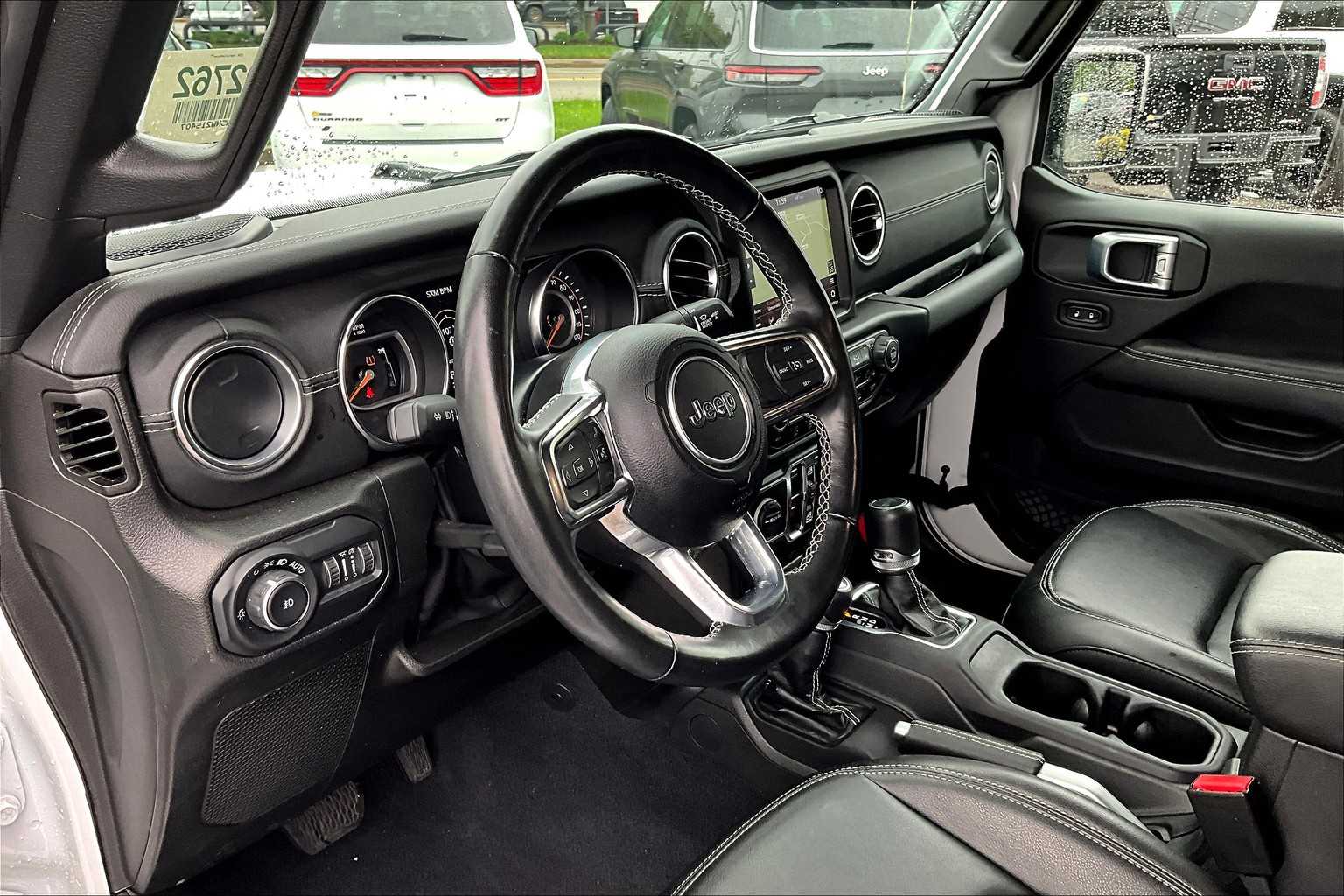 2022 Jeep Wrangler Unlimited Sahara - Photo 8