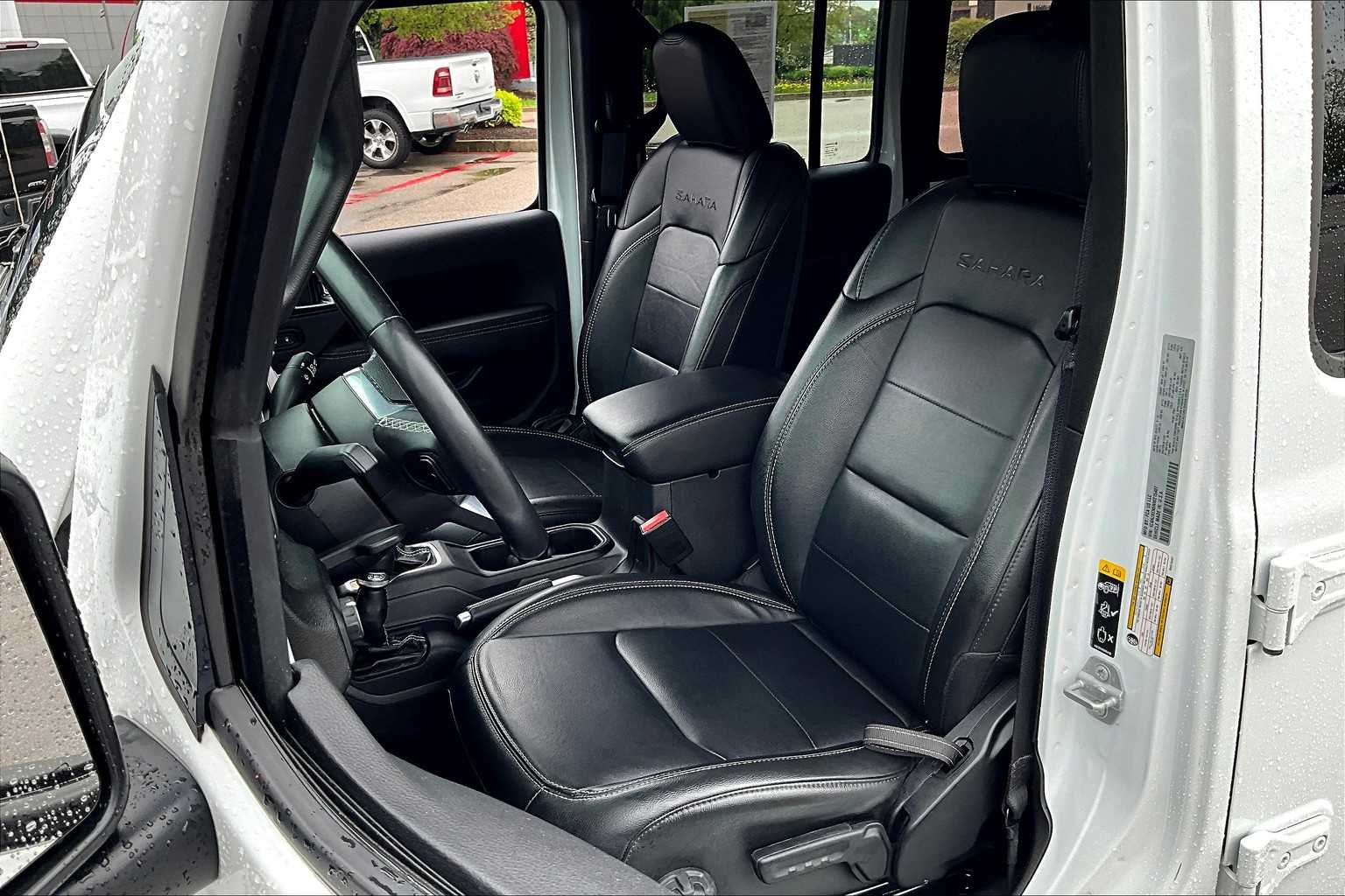 2022 Jeep Wrangler Unlimited Sahara - Photo 10