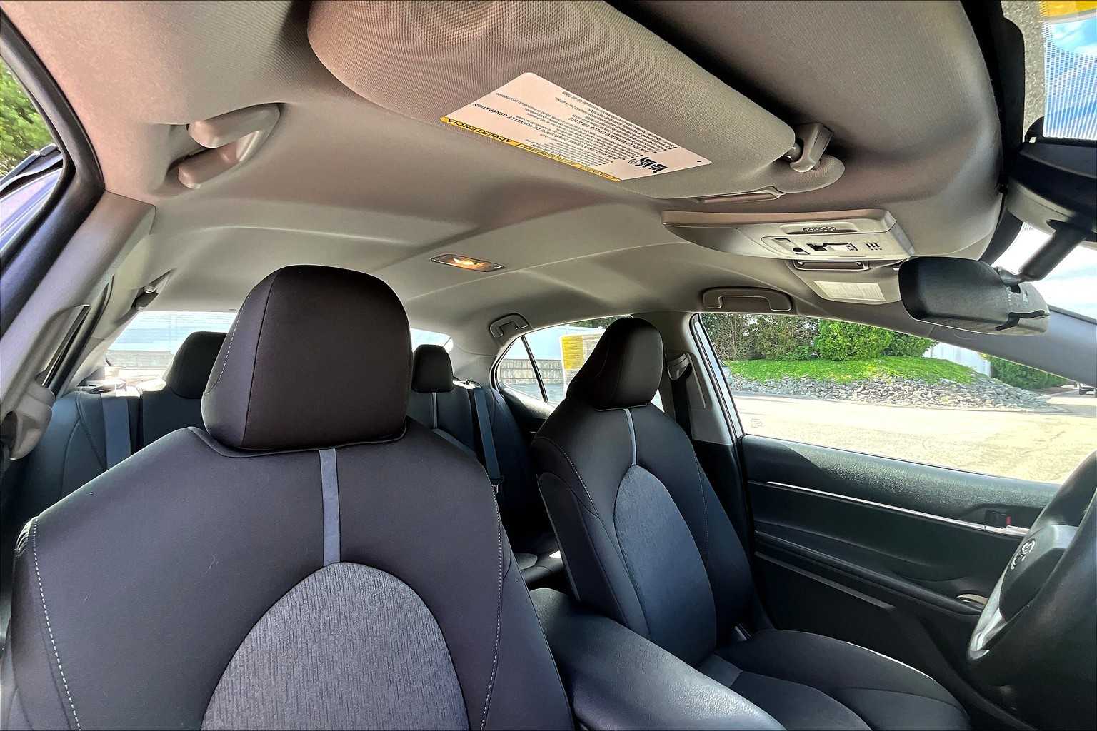 2021 Toyota Camry LE - Photo 20