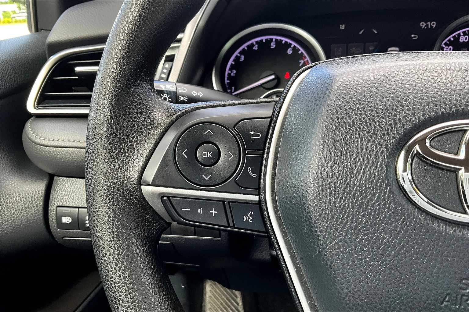 2021 Toyota Camry LE - Photo 21