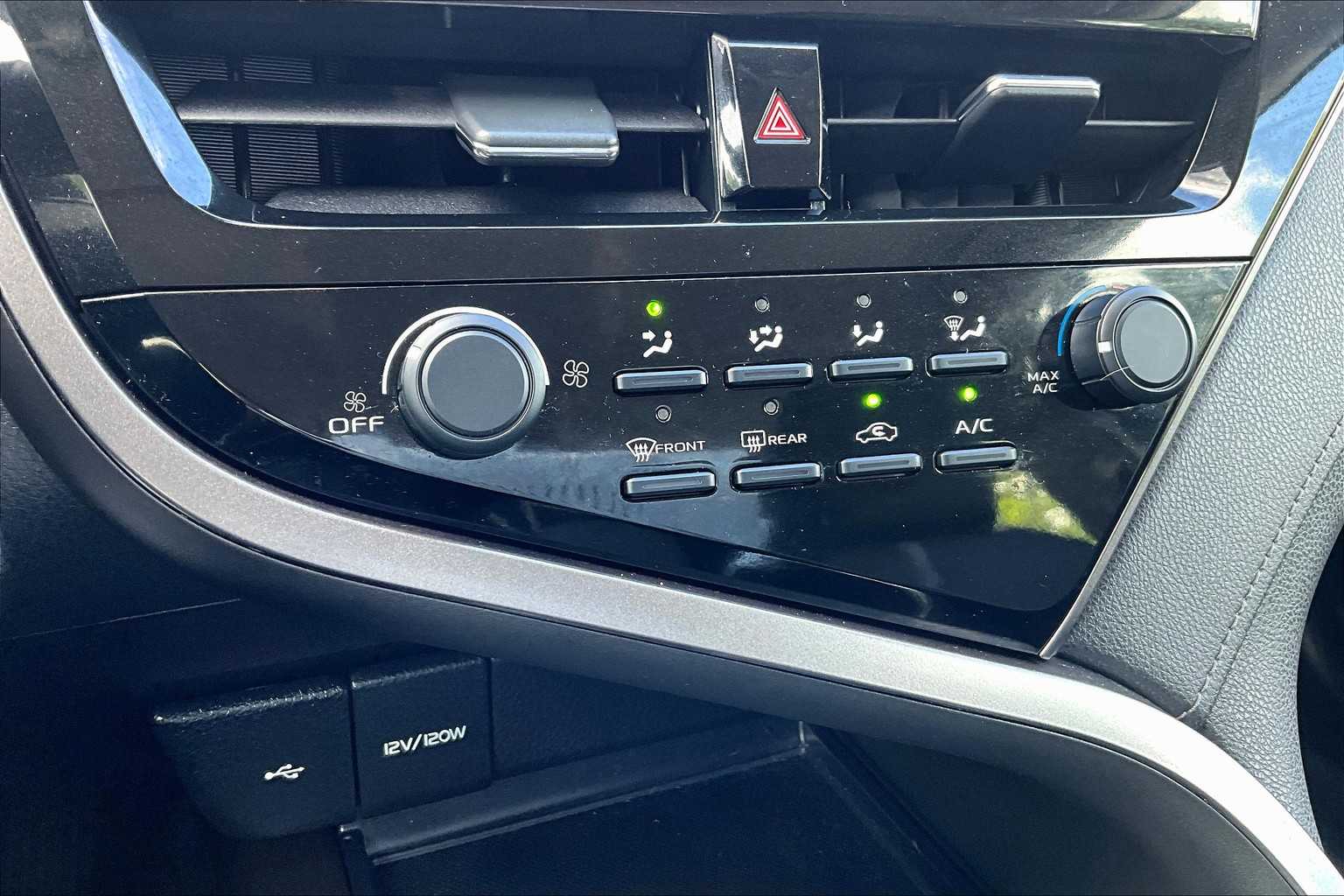 2021 Toyota Camry LE - Photo 24