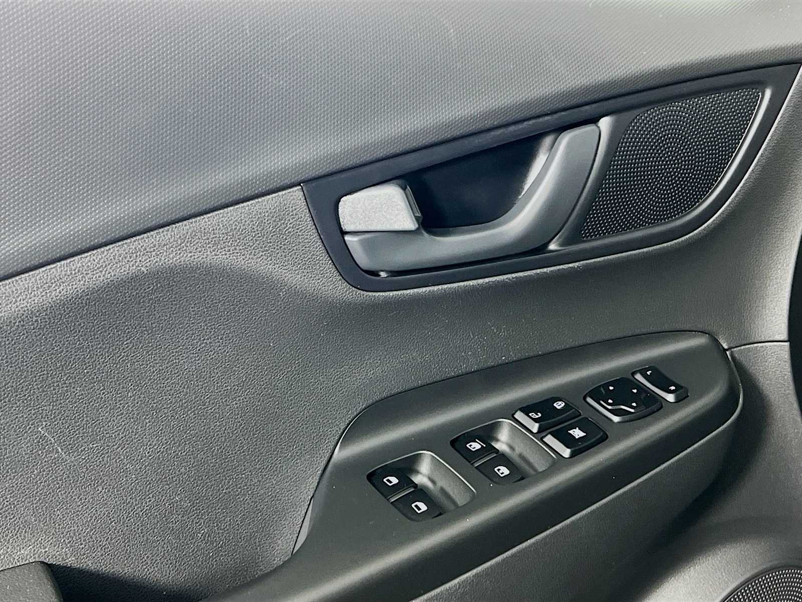 2023 Hyundai Kona SEL - Photo 17