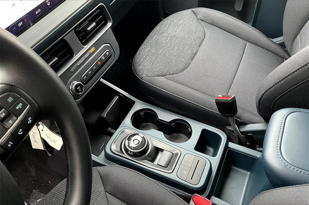 2025 Ford Maverick XL - Photo 8