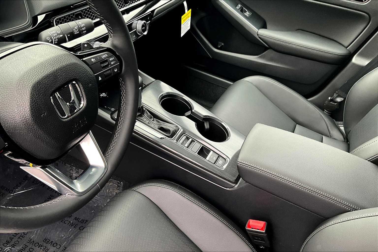 2025 Honda Civic Hatchback Hybrid Sport Touring - Photo 14