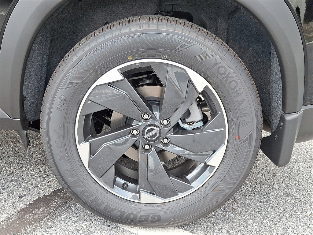 2025 Nissan Rogue SV - Photo 5