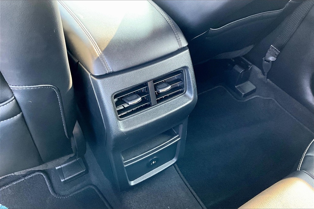 2024 Ford Edge SEL - Photo 28