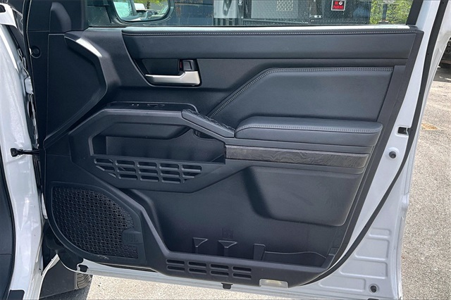 2024 Toyota Tacoma Limited - Photo 20