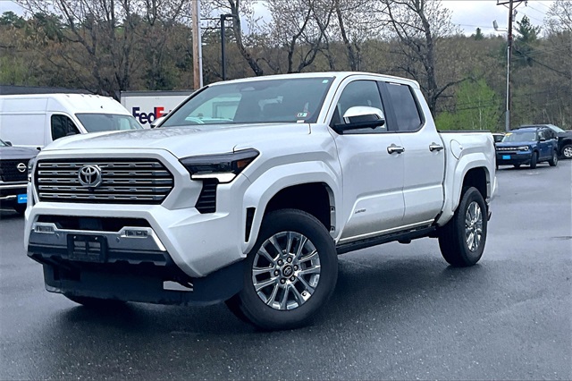 2024 Toyota Tacoma Limited - Photo 3