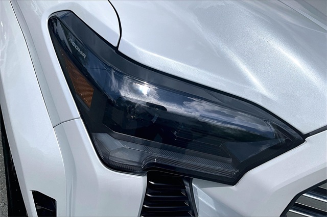 2024 Toyota Tacoma Limited - Photo 32
