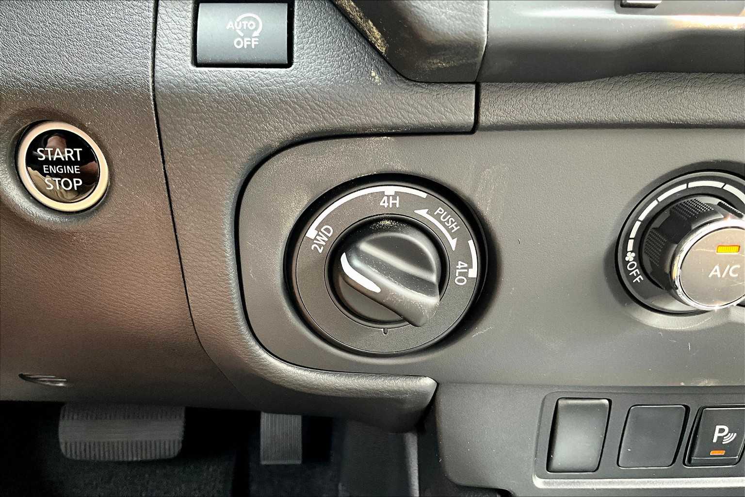 2025 Nissan Frontier SV - Photo 26