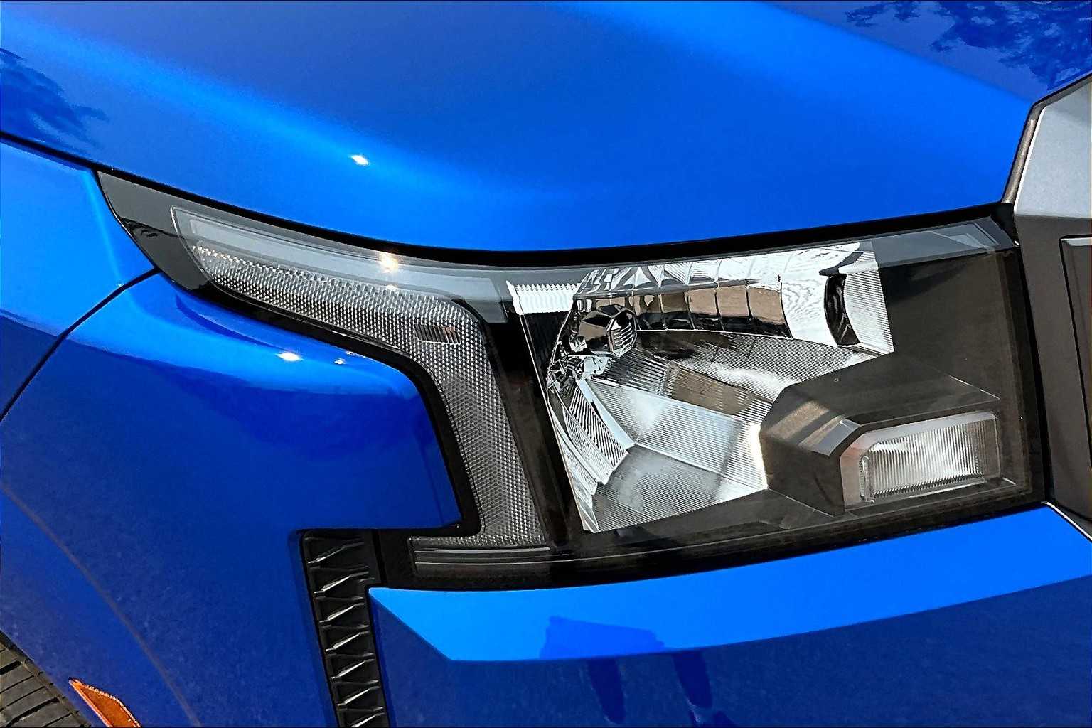 2025 Nissan Frontier SV - Photo 32