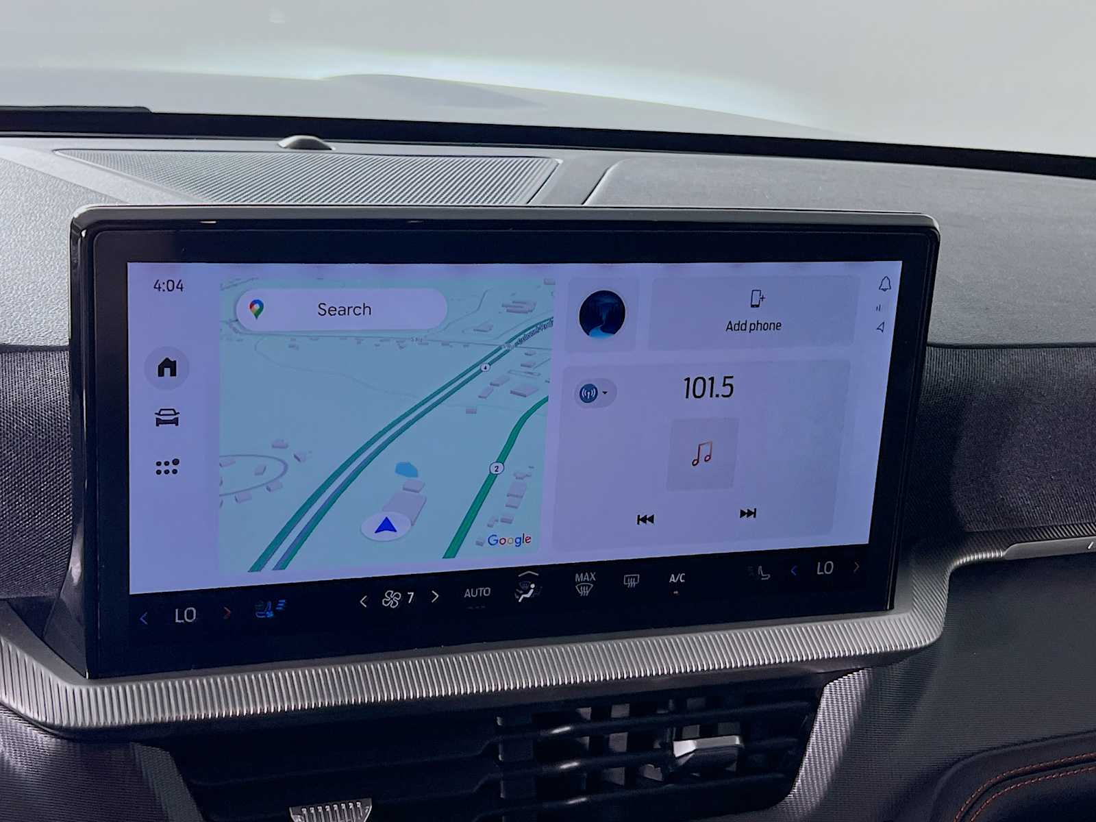 2025 Ford Explorer ST - Photo 13