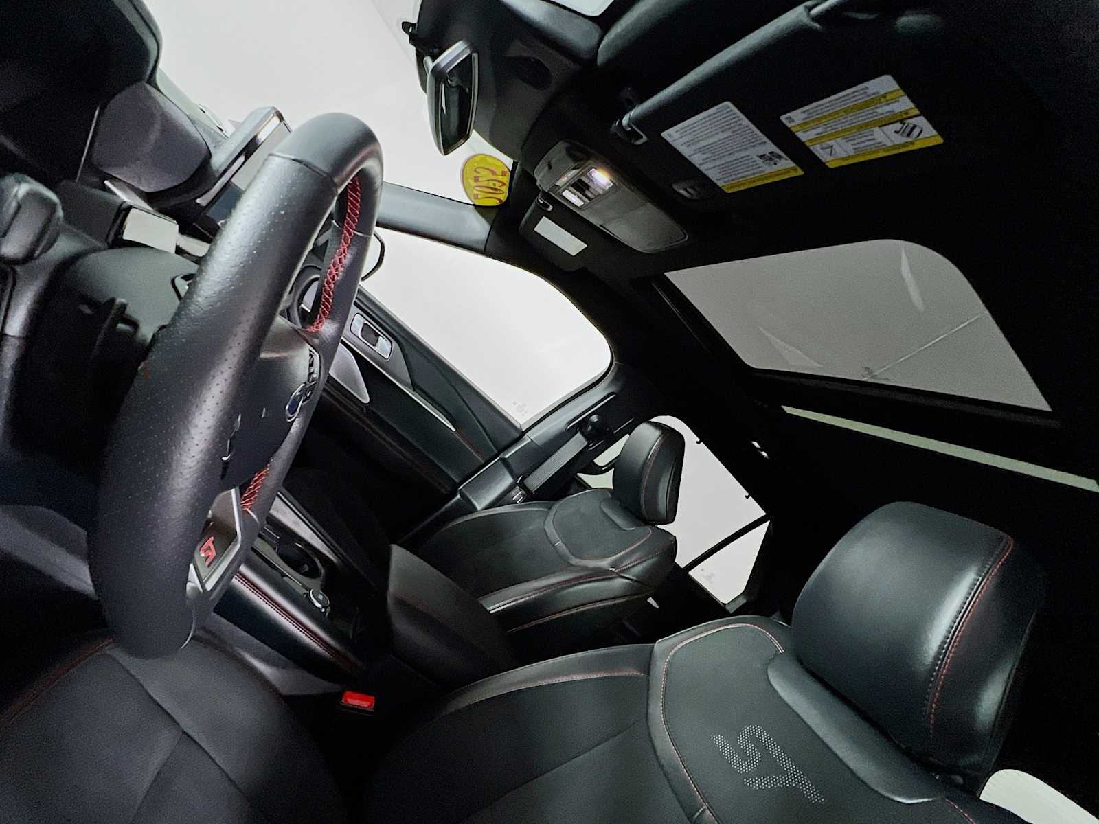 2025 Ford Explorer ST - Photo 23
