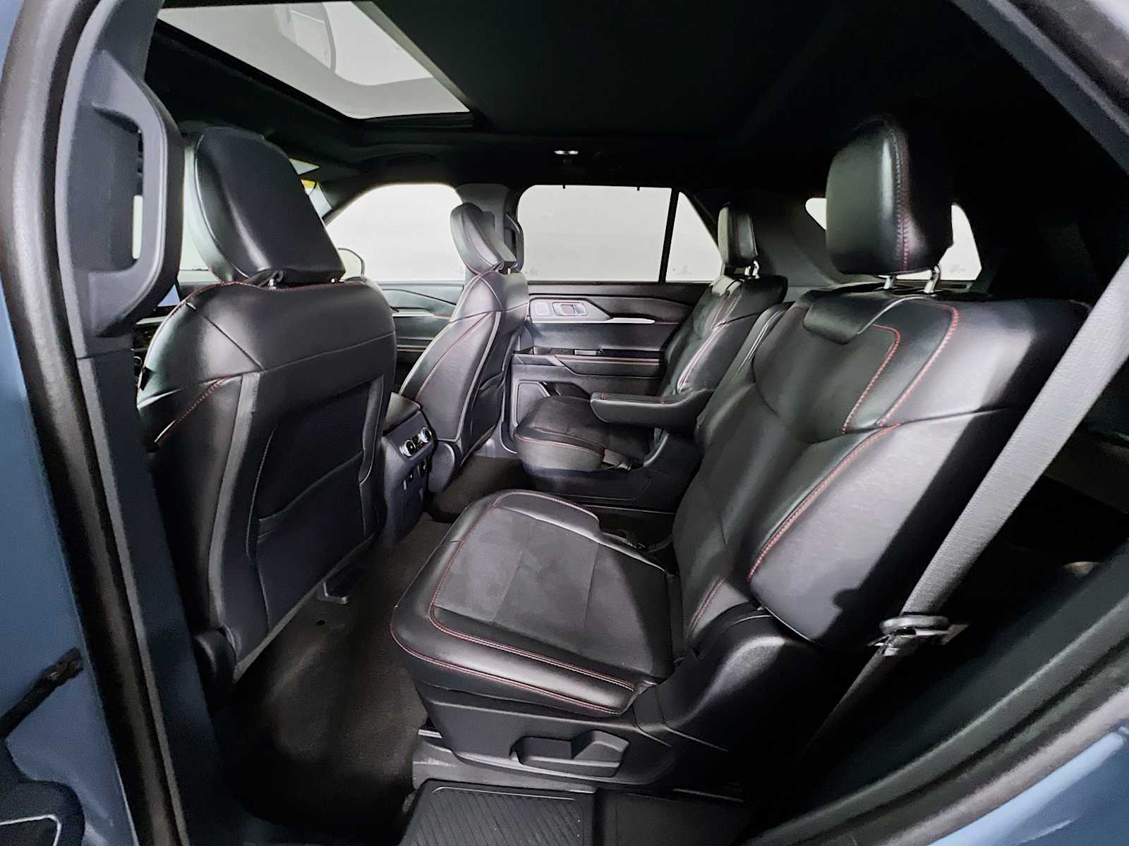 2025 Ford Explorer ST - Photo 26
