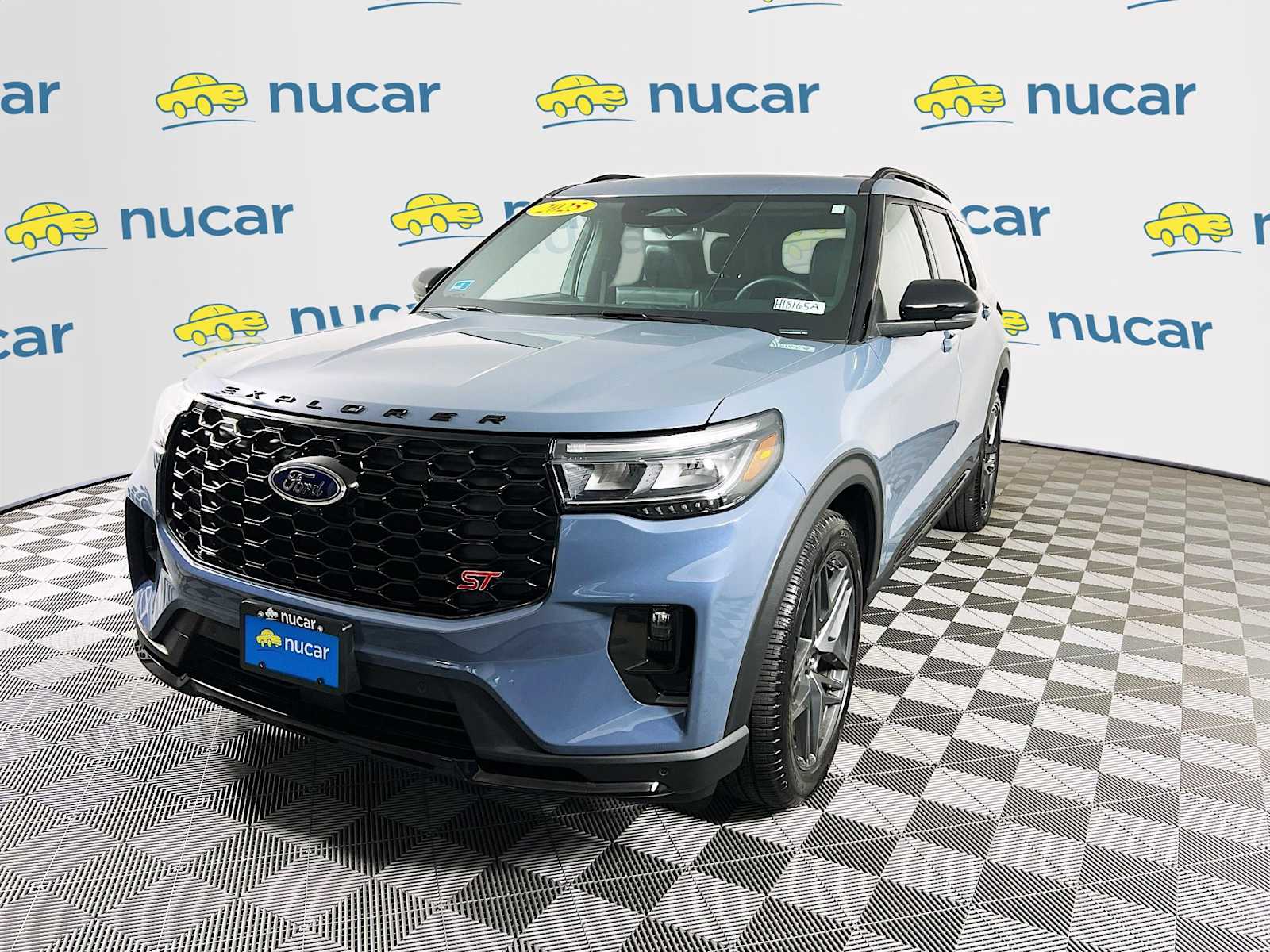 2025 Ford Explorer ST - Photo 3