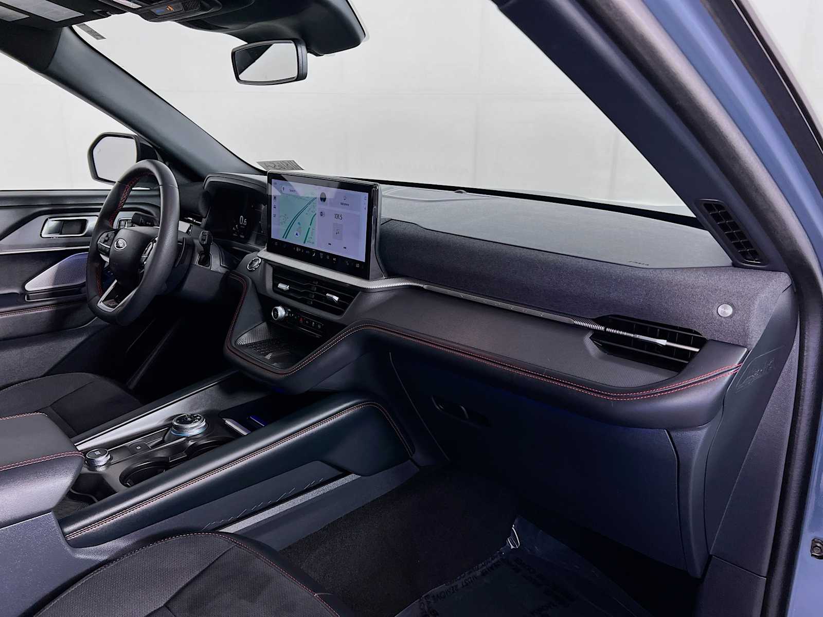 2025 Ford Explorer ST - Photo 31