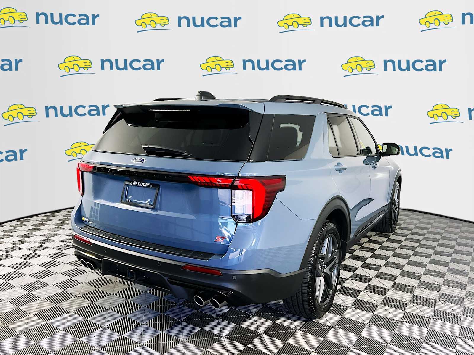 2025 Ford Explorer ST - Photo 7
