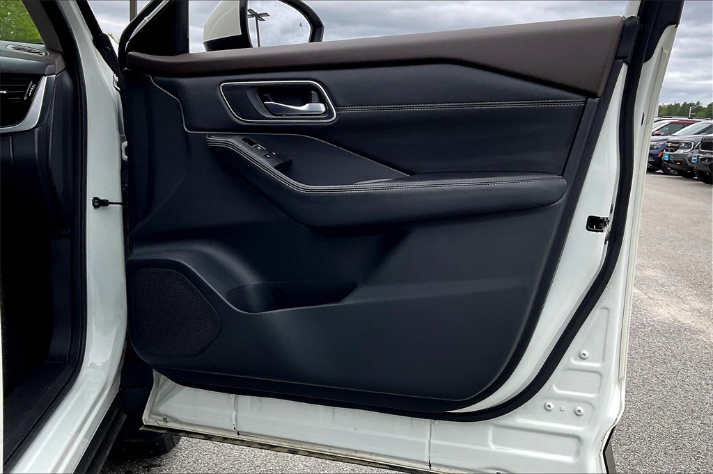 2023 Nissan Rogue Platinum - Photo 11
