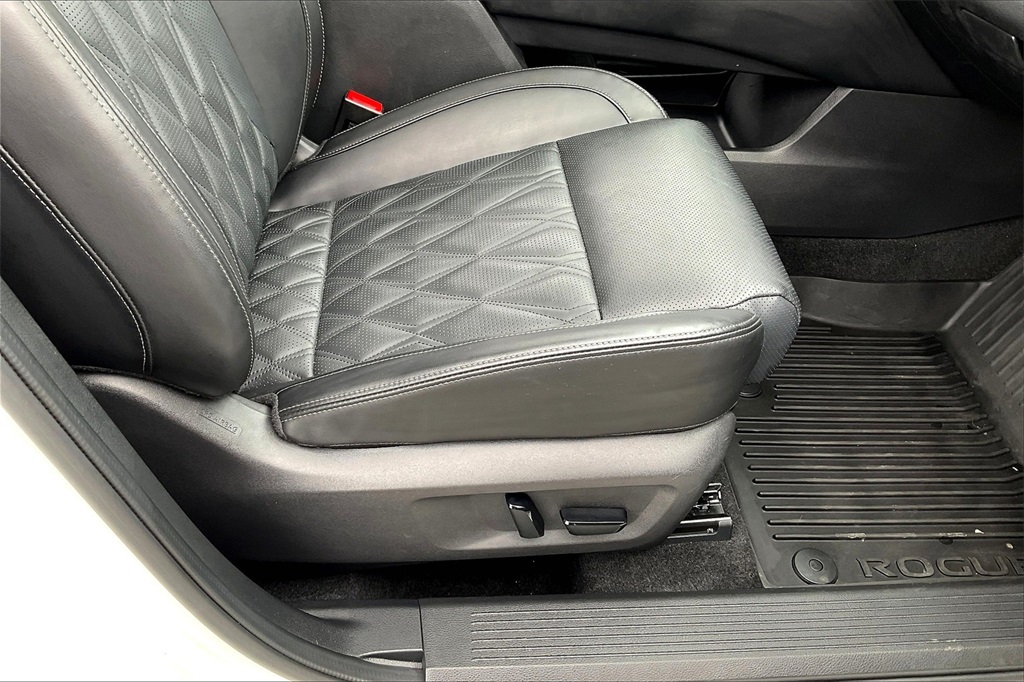 2023 Nissan Rogue Platinum - Photo 38