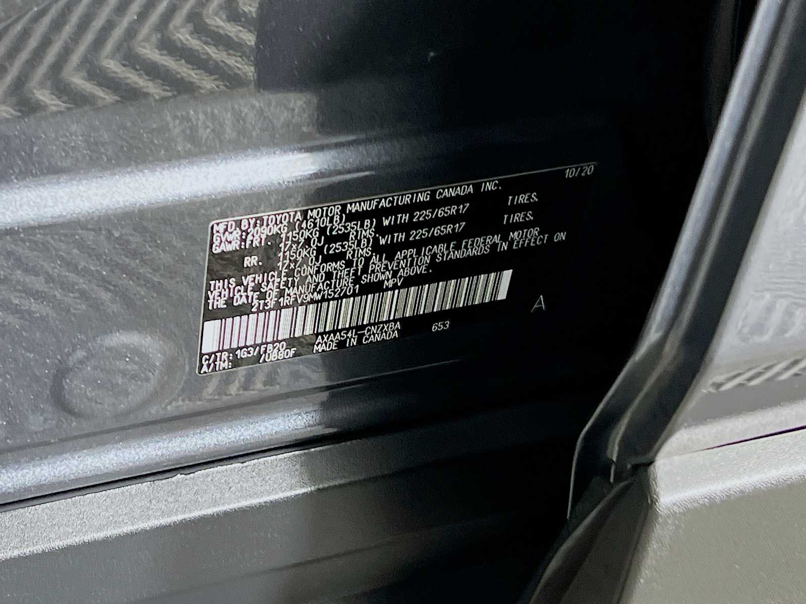 2021 Toyota RAV4 LE - Photo 30