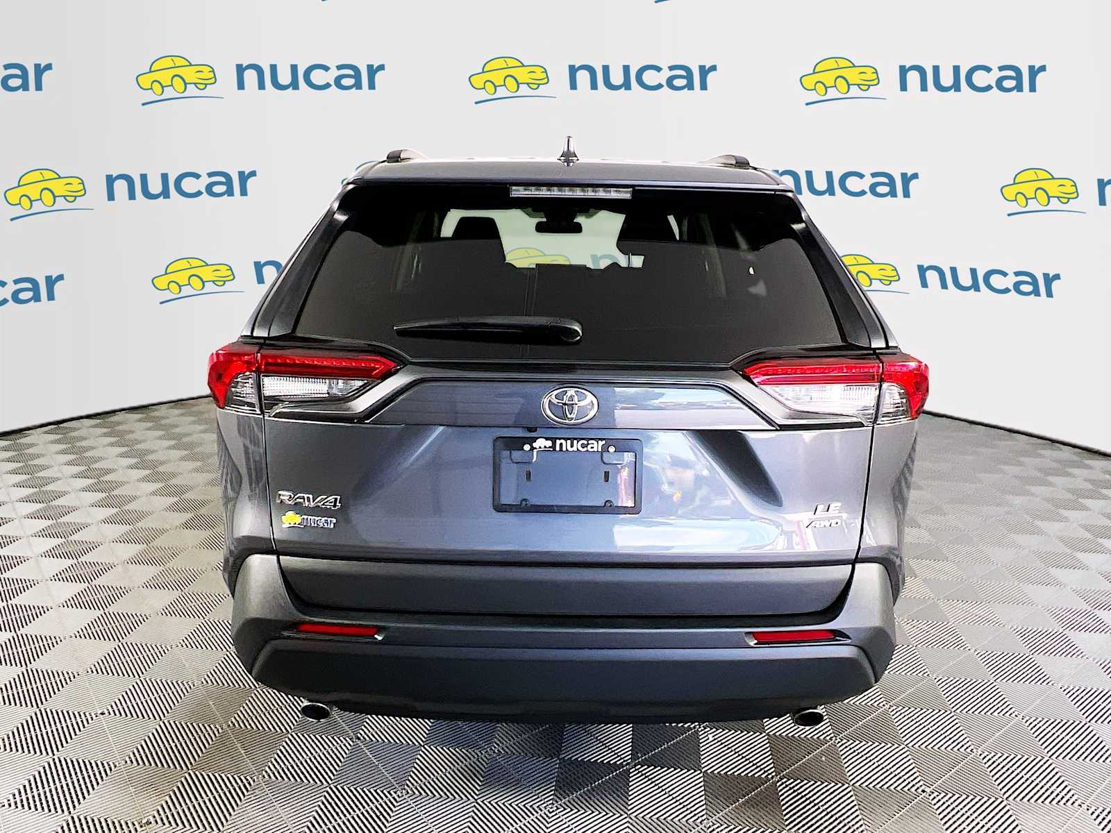 2021 Toyota RAV4 LE - Photo 6