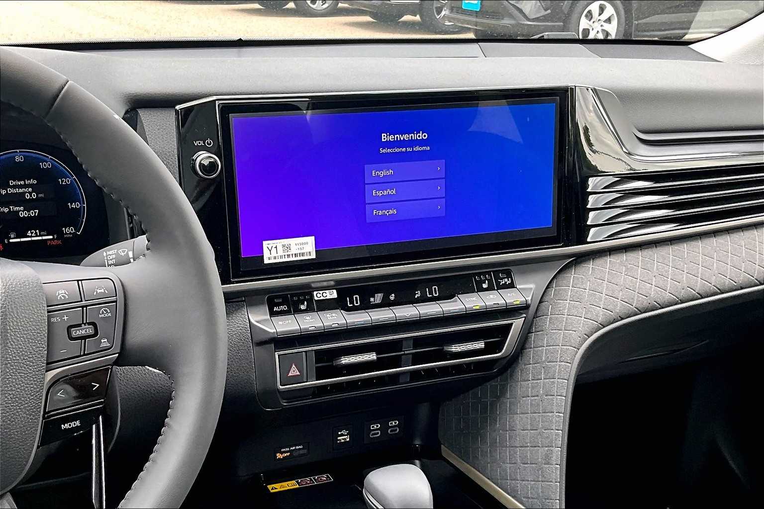 2025 Toyota Camry XLE - Photo 13