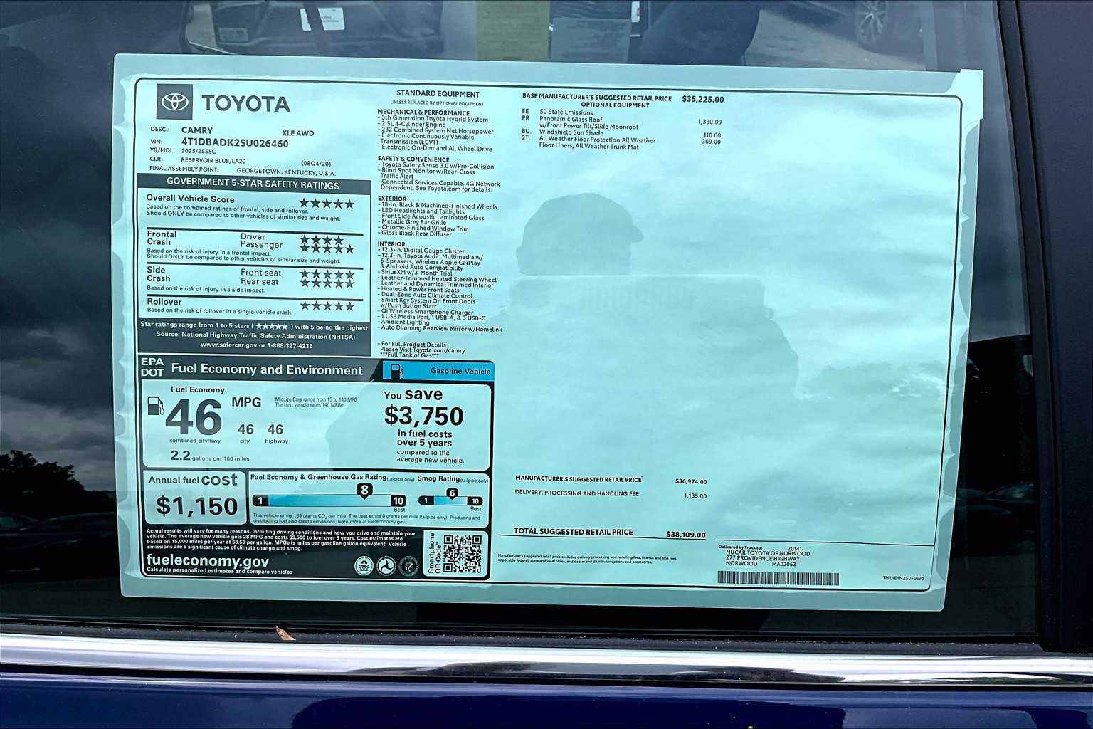2025 Toyota Camry XLE - Photo 18