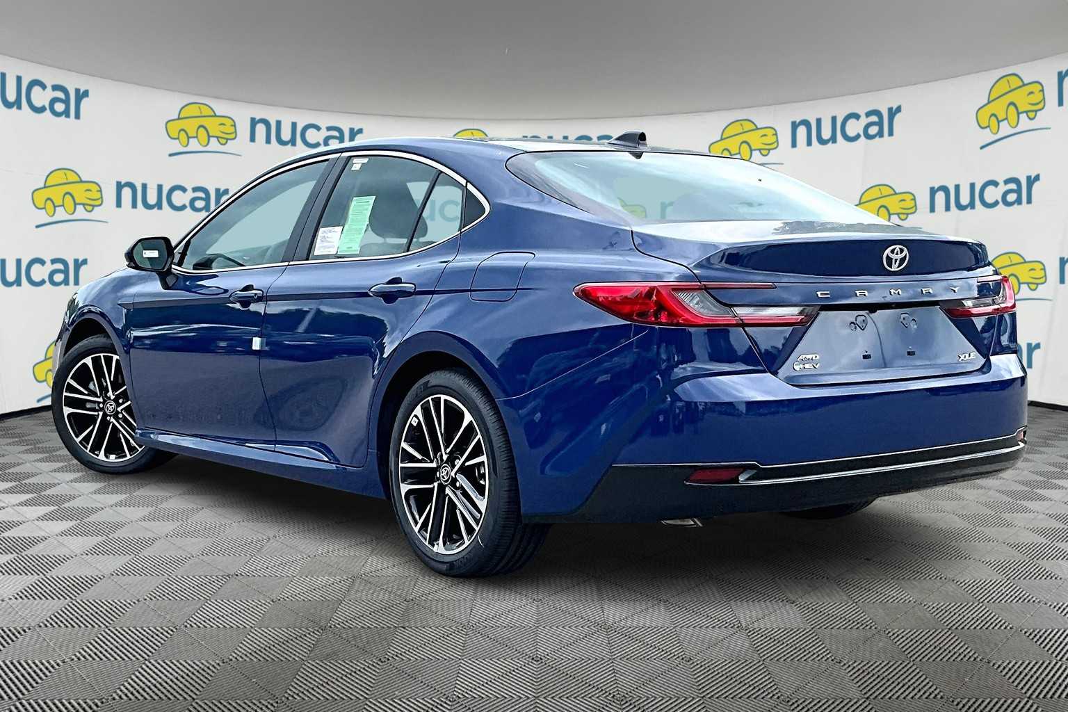 2025 Toyota Camry XLE - Photo 5