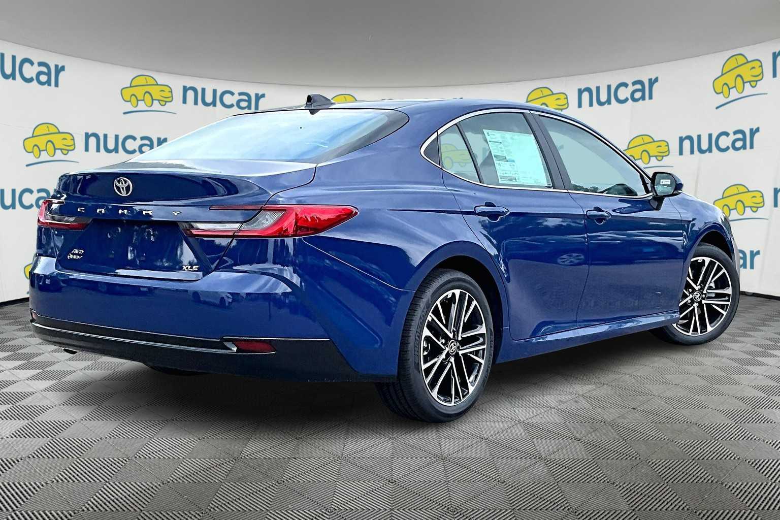 2025 Toyota Camry XLE - Photo 7