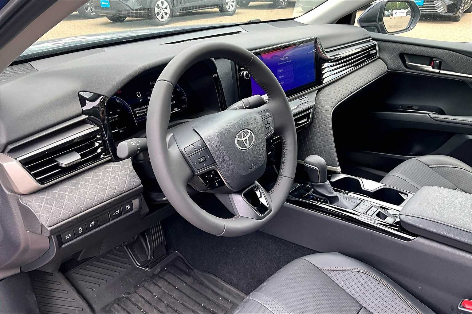 2025 Toyota Camry XLE - Photo 9