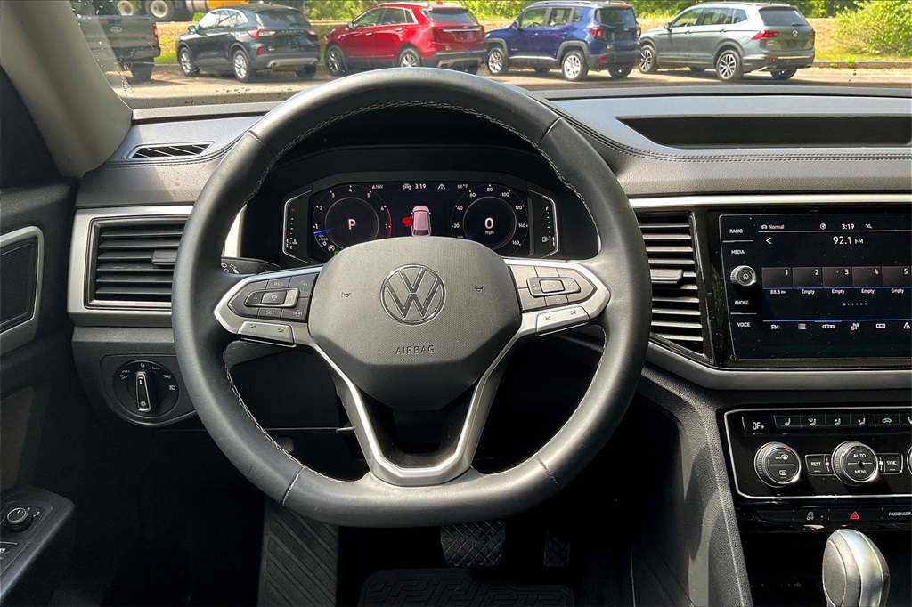 2022 Volkswagen Atlas 3.6L V6 SE w/Technology - Photo 18