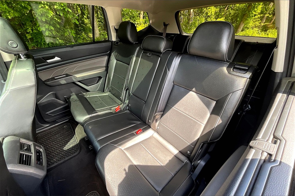 2022 Volkswagen Atlas 3.6L V6 SE w/Technology - Photo 26