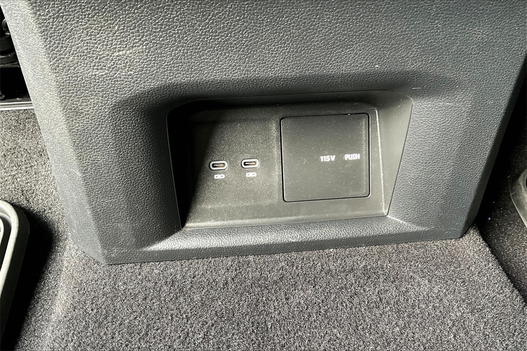 2022 Volkswagen Atlas 3.6L V6 SE w/Technology - Photo 28