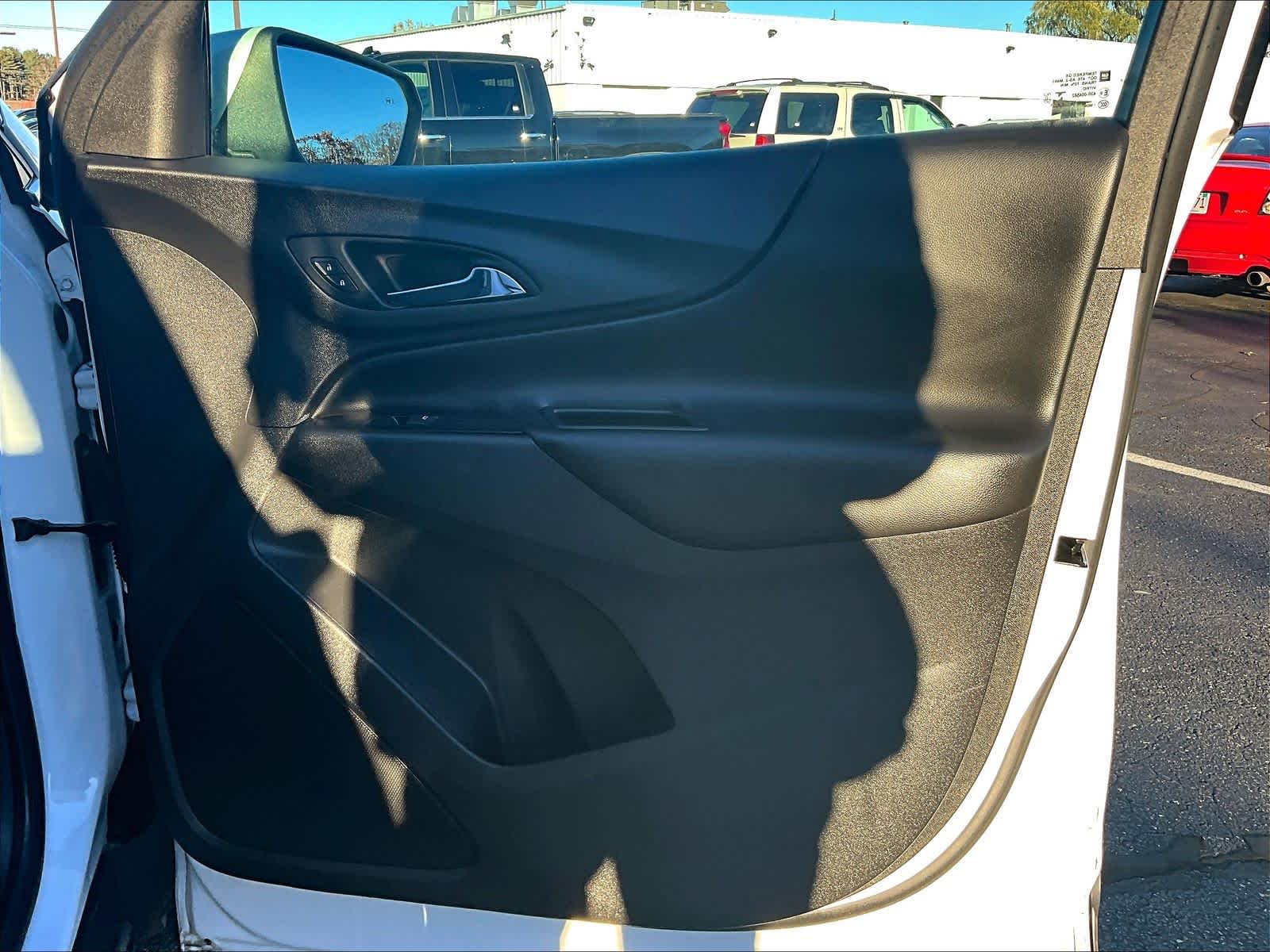 2020 Chevrolet Equinox LT - Photo 12