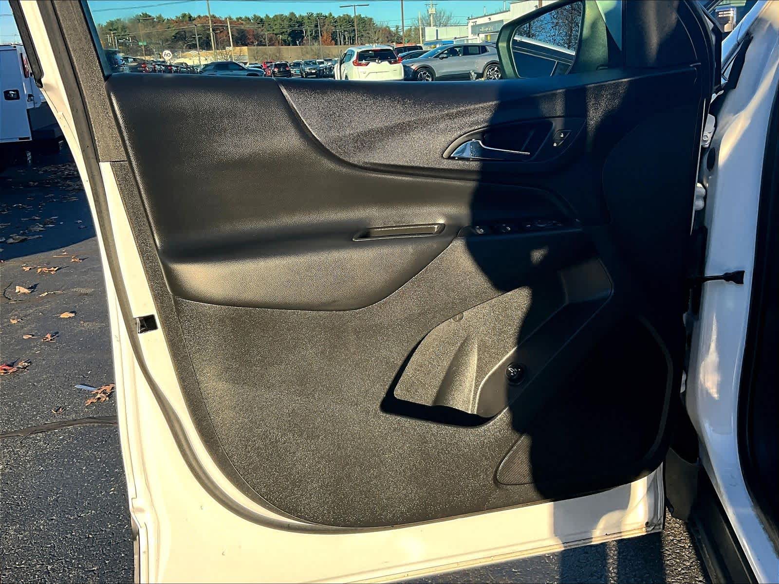 2020 Chevrolet Equinox LT - Photo 9