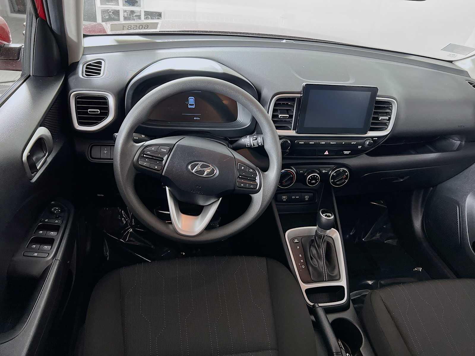 2024 Hyundai Venue SE - Photo 21
