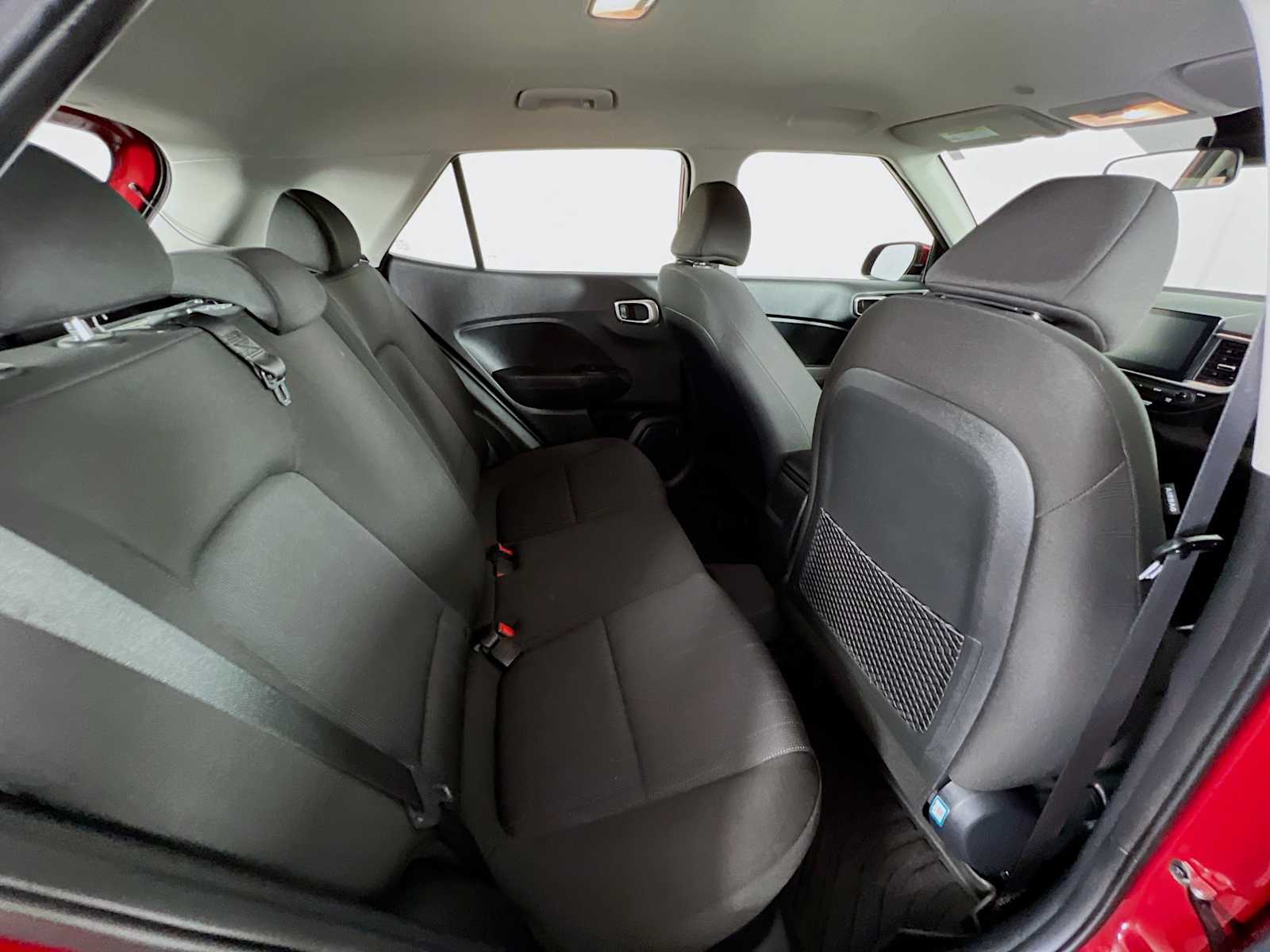 2024 Hyundai Venue SE - Photo 25