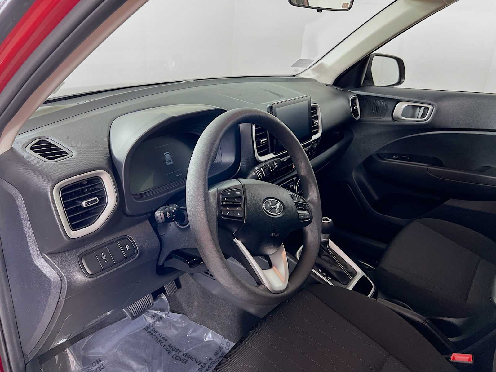 2024 Hyundai Venue SE - Photo 9