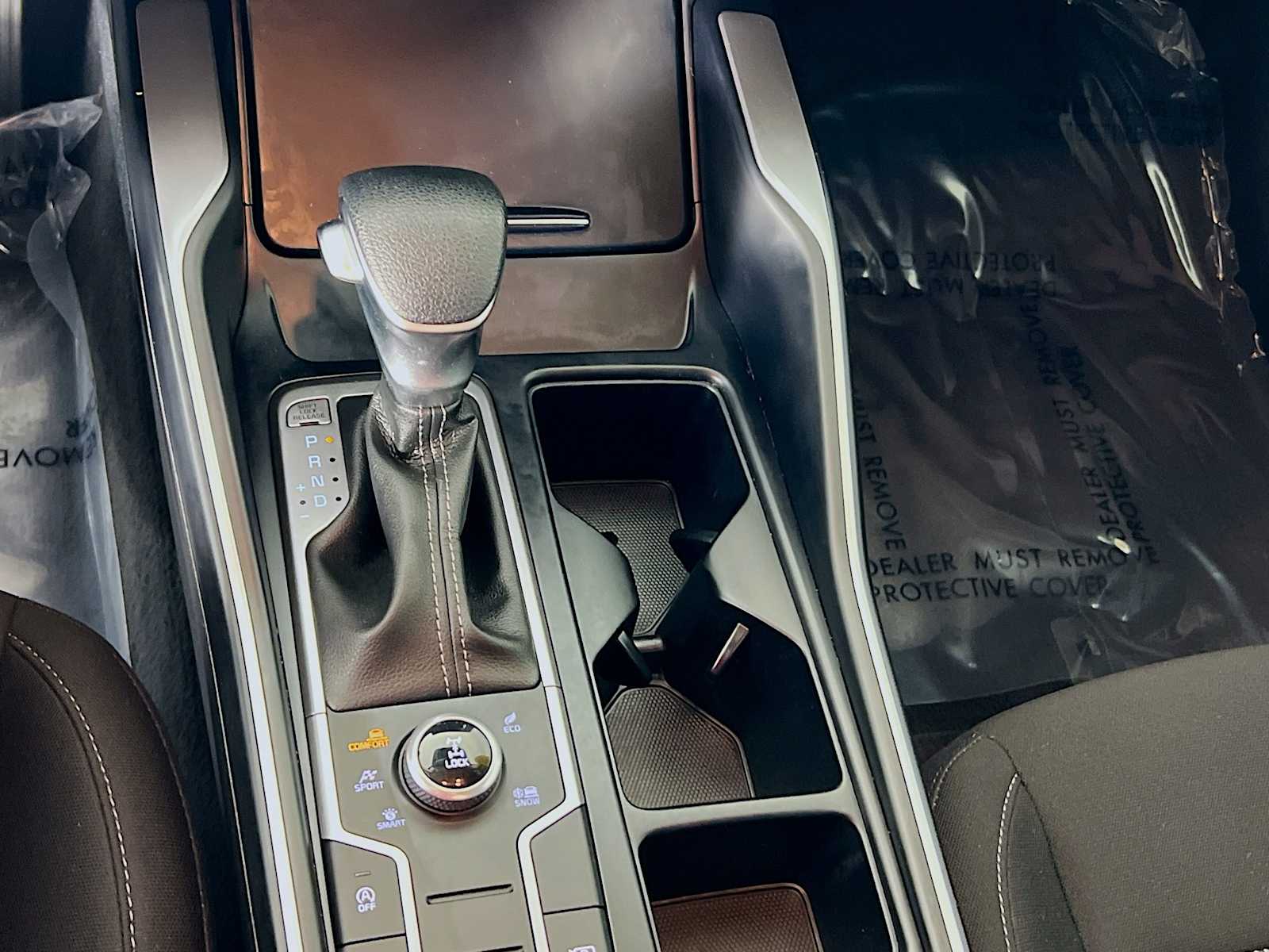 2022 Kia Sorento LX - Photo 16