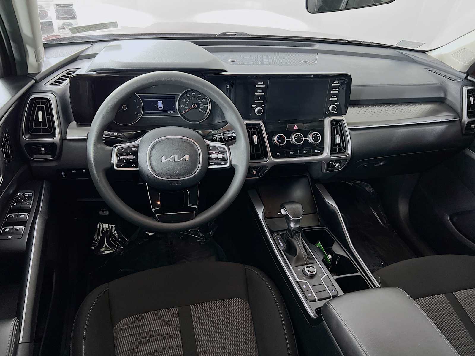 2022 Kia Sorento LX - Photo 21