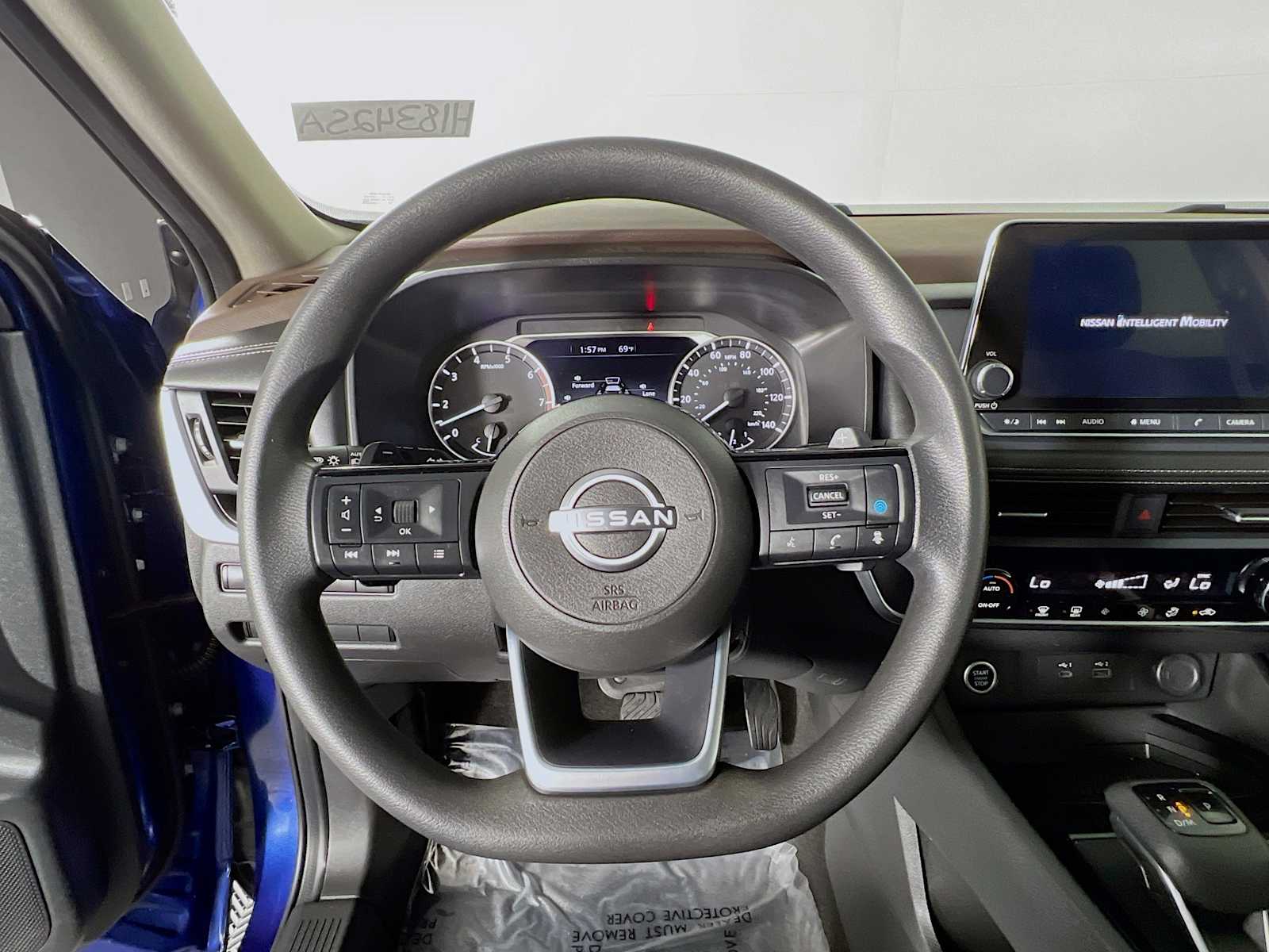 2023 Nissan Rogue SV - Photo 11
