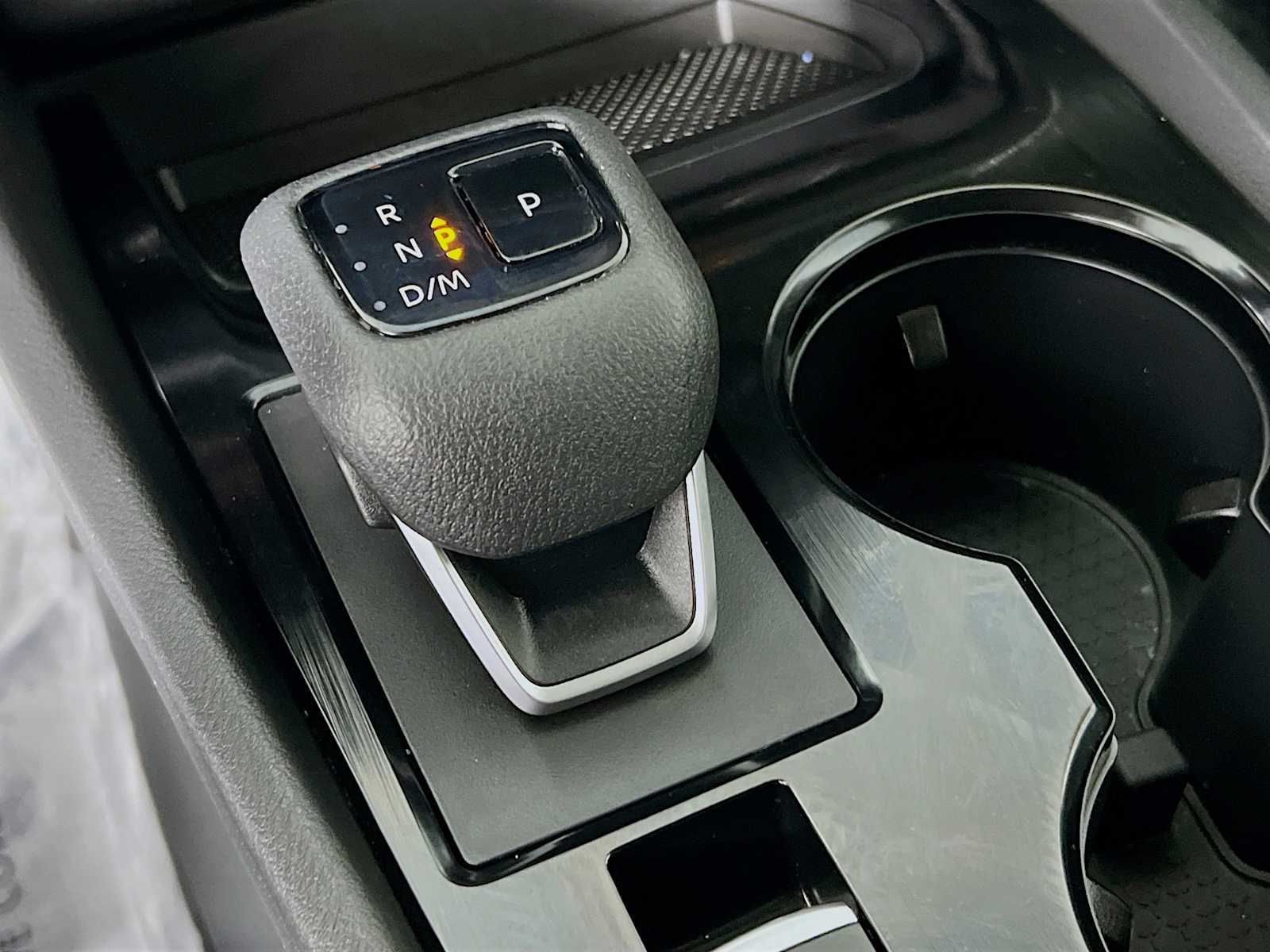 2023 Nissan Rogue SV - Photo 16